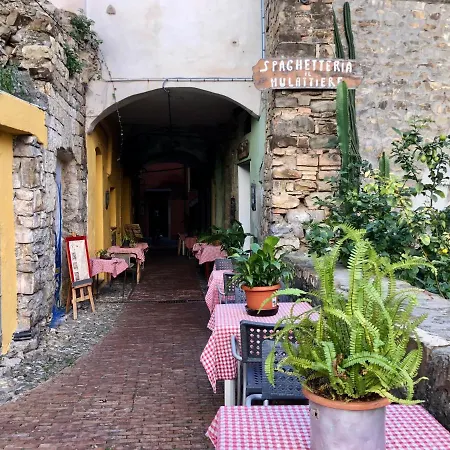 Ai Piedi Della Pigna Apartmán